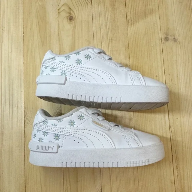 PU & MA White Sneakers w/ Floral Design. Jada Summer. Size 8. Great Condition. HTF