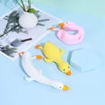 thumbnail image 2 of Squeeze Toy HUOGUO, relleno de arena con forma de pato, 17 cm x 7 cm x 4,5 cm, 2 of 5