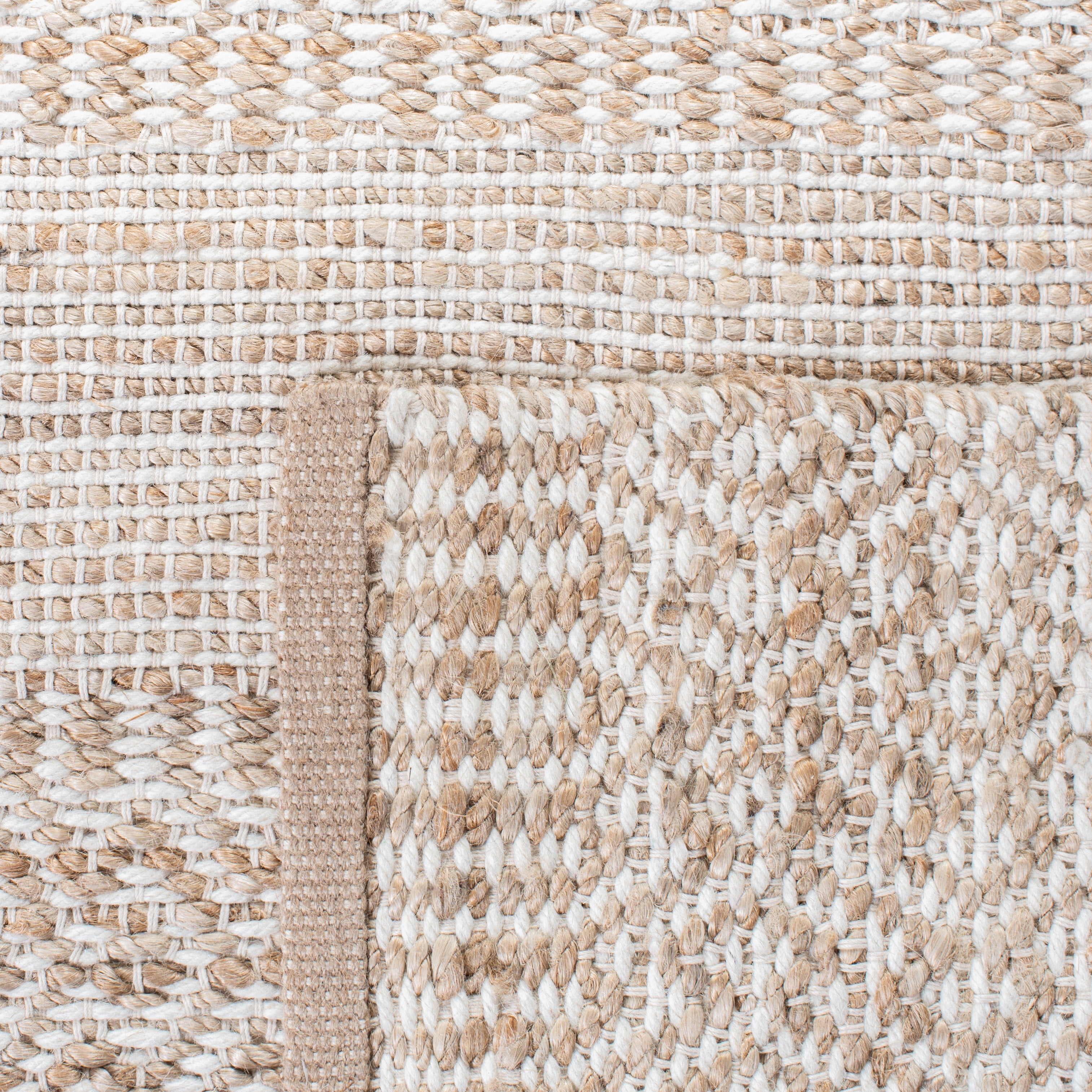 SAFAVIEH Natural Fiber Delice Geometric Area Rug, Natural/Ivory, 6' x 6' Square