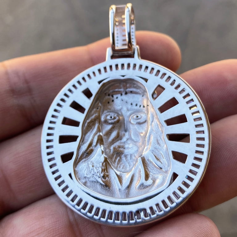 10k Yellow Gold Divino Niño Jesús Oval Medal Pendant With Diamond – Handmade In USA