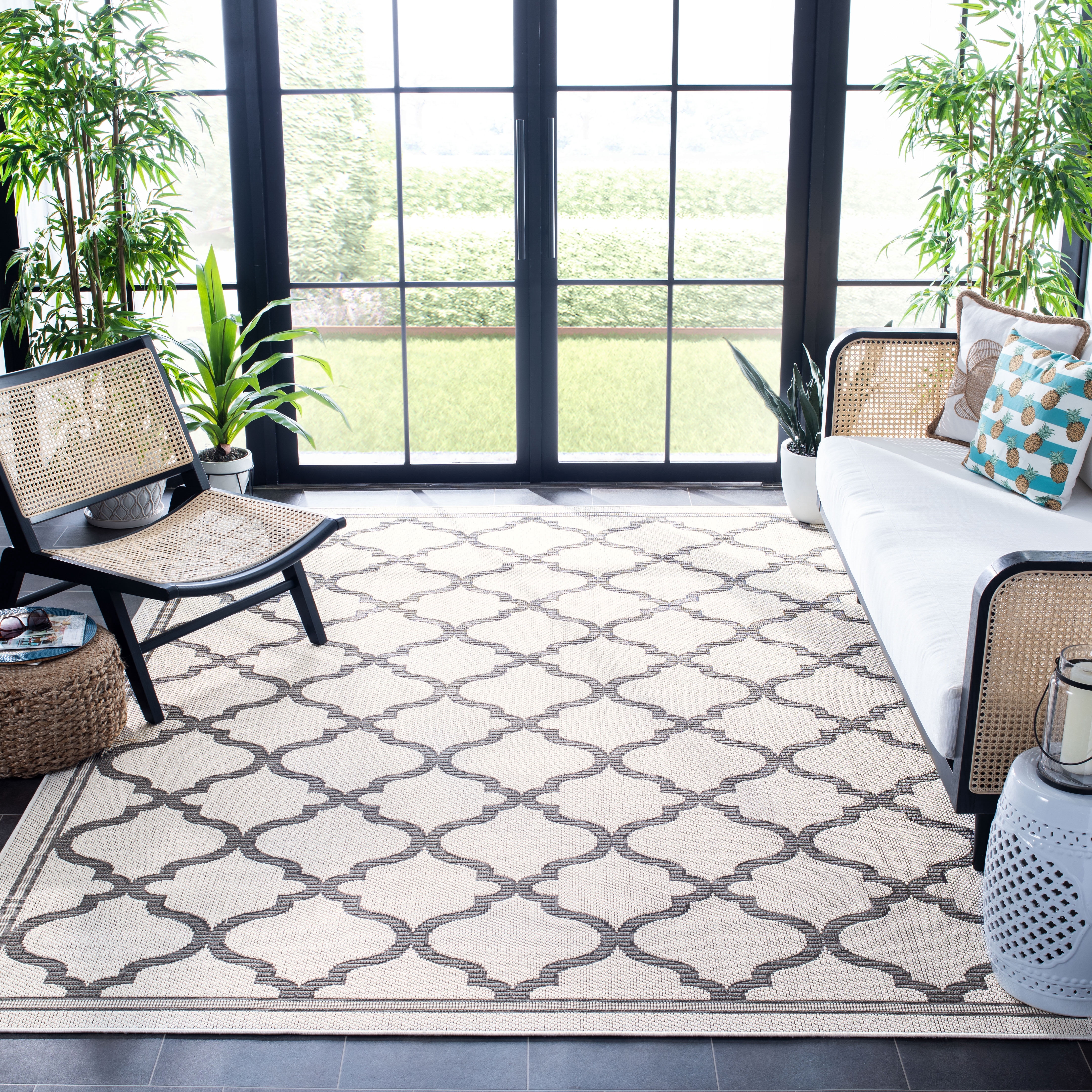 SAFAVIEH Machine Washable Rug Indoor/Outdoor Bermuda Collection - Bermuda Tamaya Geometric Machine Washable Indoor/Outdoor Area Rug, Ivory/Grey, 9' x 12'