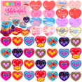 thumbnail image 1 of Regalos de San Valentín para niños: 28 muñecos con forma de corazón y tarjetas, 1 of 6