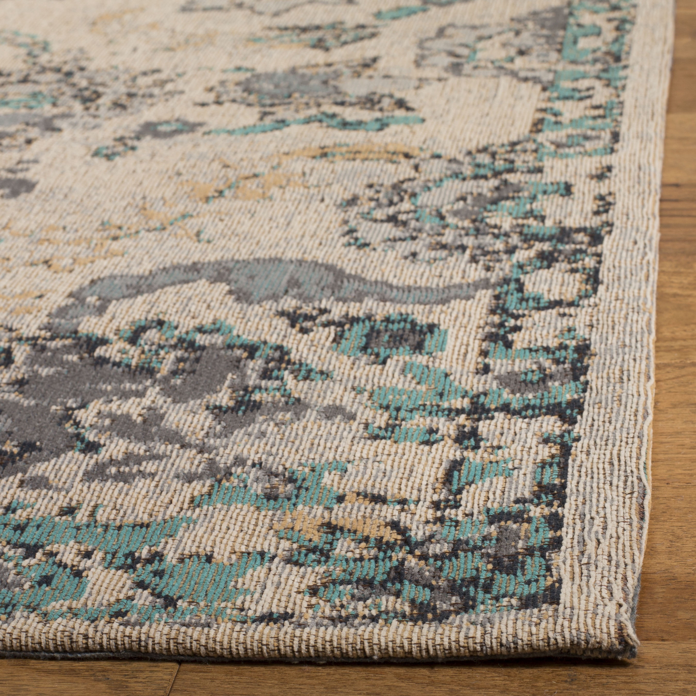 SAFAVIEH Classic Vintage Dimitri Floral Bordered Polyester Area Rug, Grey/Turquoise, 6' x 9'