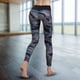 thumbnail image 3 of Pantalones de yoga para mujer Leggings deportivos Pantalones de entrenamiento de fitness sin costuras estampados (L, verde camuflaje), 3 of 8