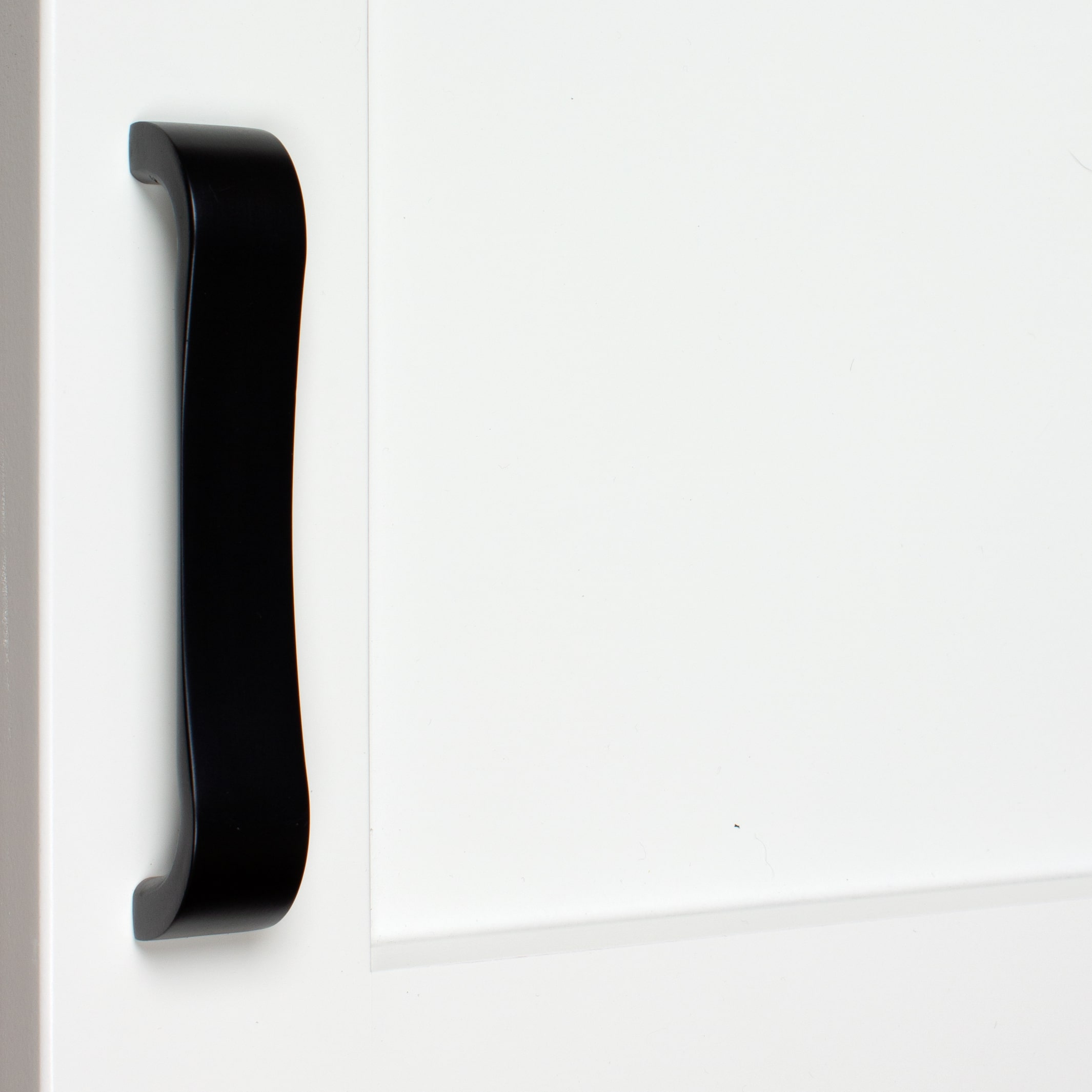 4-1/2 in. Center Smooth Curved Flat Cabinet Pull Handles, Matte Black, Pack of 5 - image 2 of 3