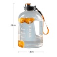 thumbnail image 2 of Botella de agua: asegúrate de beber suficiente agua a diario para hacer ejercicio, en el gimnasio y al aire libre., 2 of 5