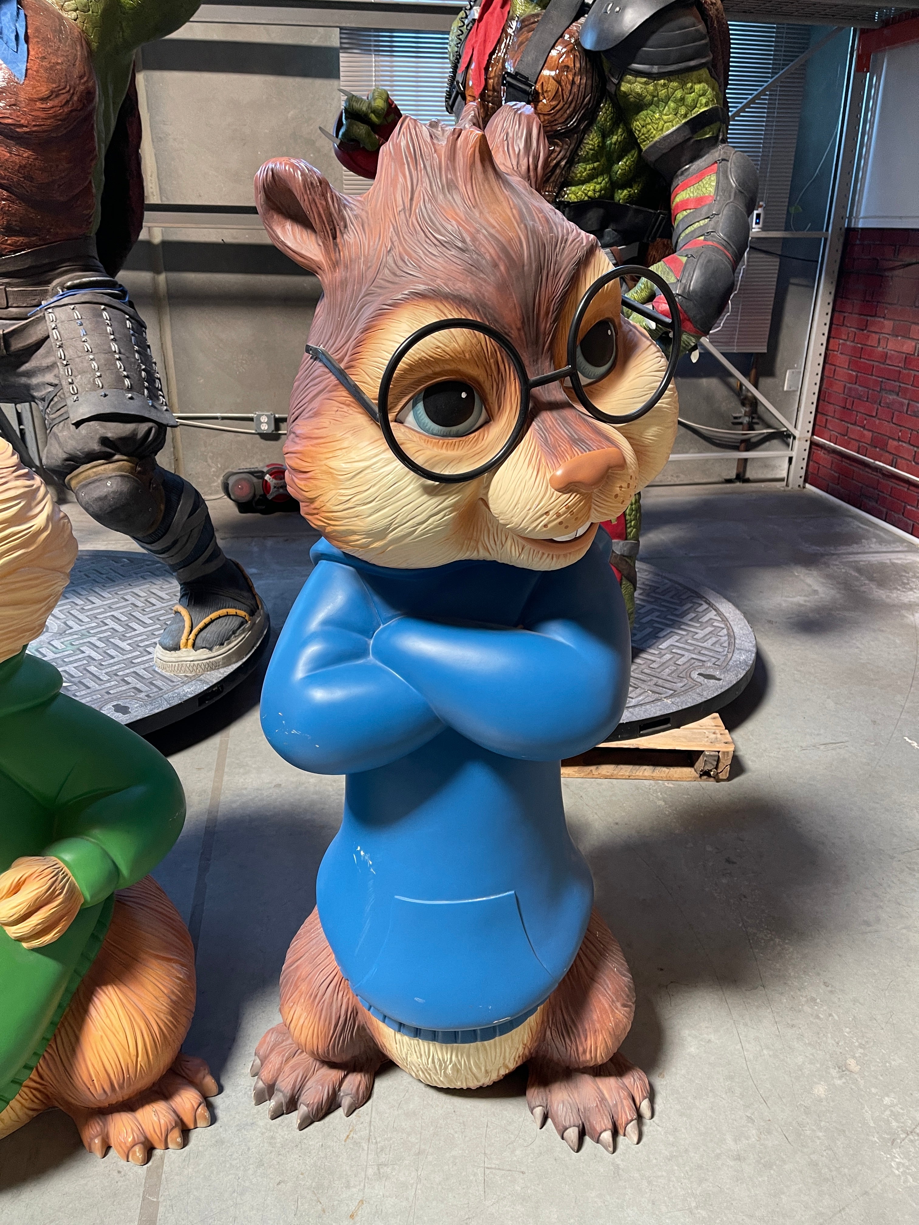 Alvin and the chipmunks statue