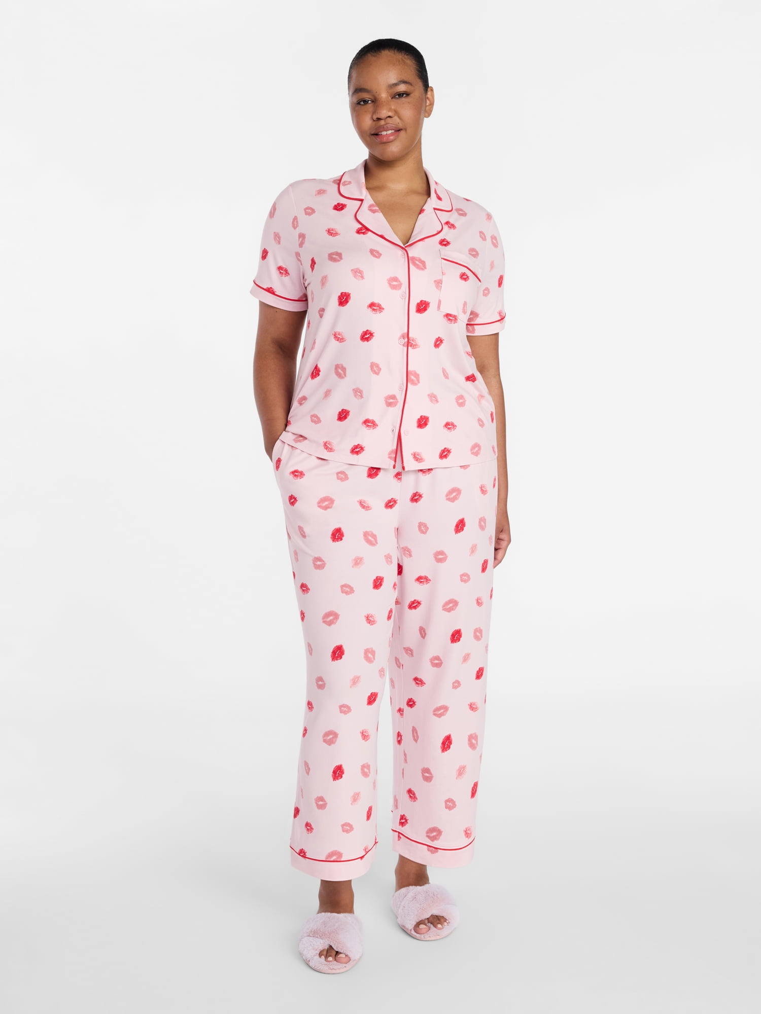 Joyspun Women's Dreamy Soft Collection Notch Collar Top and Capri Pants Valentine's Day Pajama Set, 2-Piece, Sizes XS-3X