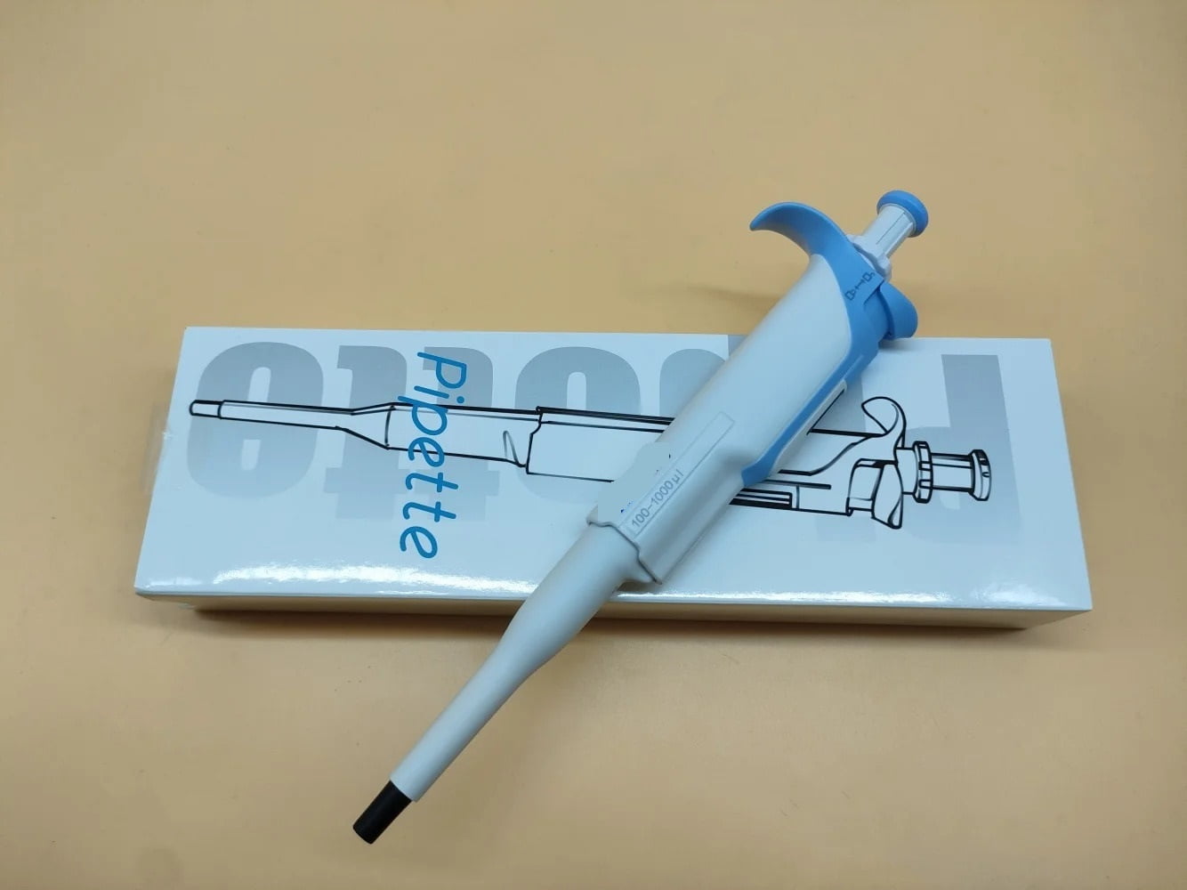 Fully Autoclavable Mechanical Pipette Ultra-light Body Digital Window Single-channel Adjustable MicoPipette , High-Accurate