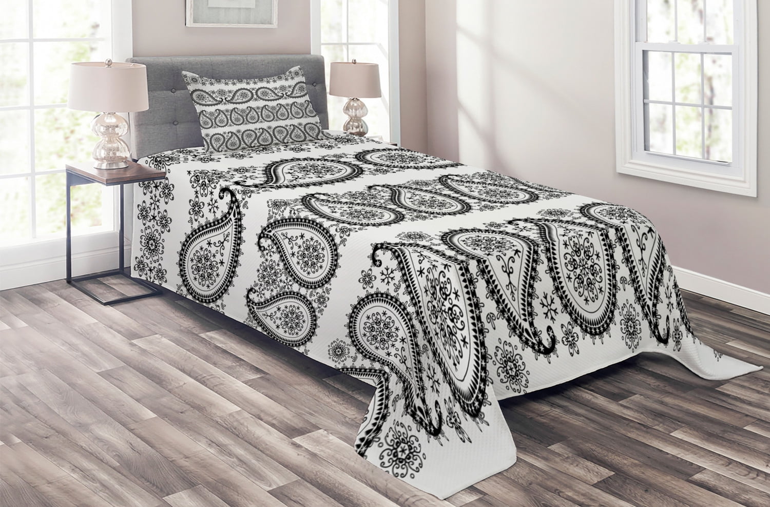 Paisley Coverlet Set Twin Size, Winter Themed Design and Lace Like