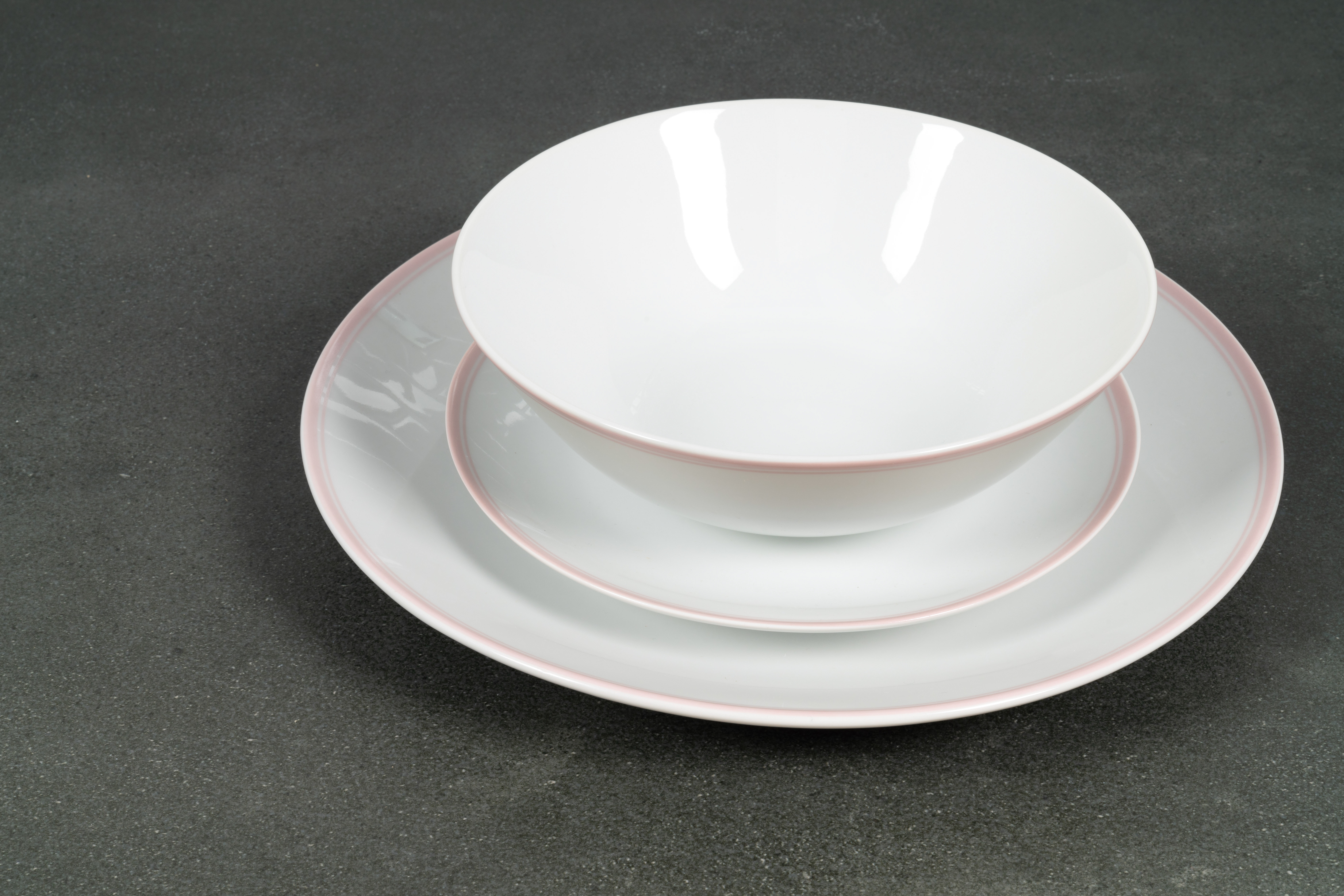 10 Strawberry Street Simply Coupe 16-Piece Ceramic Dinnerware Set, Blush Pink