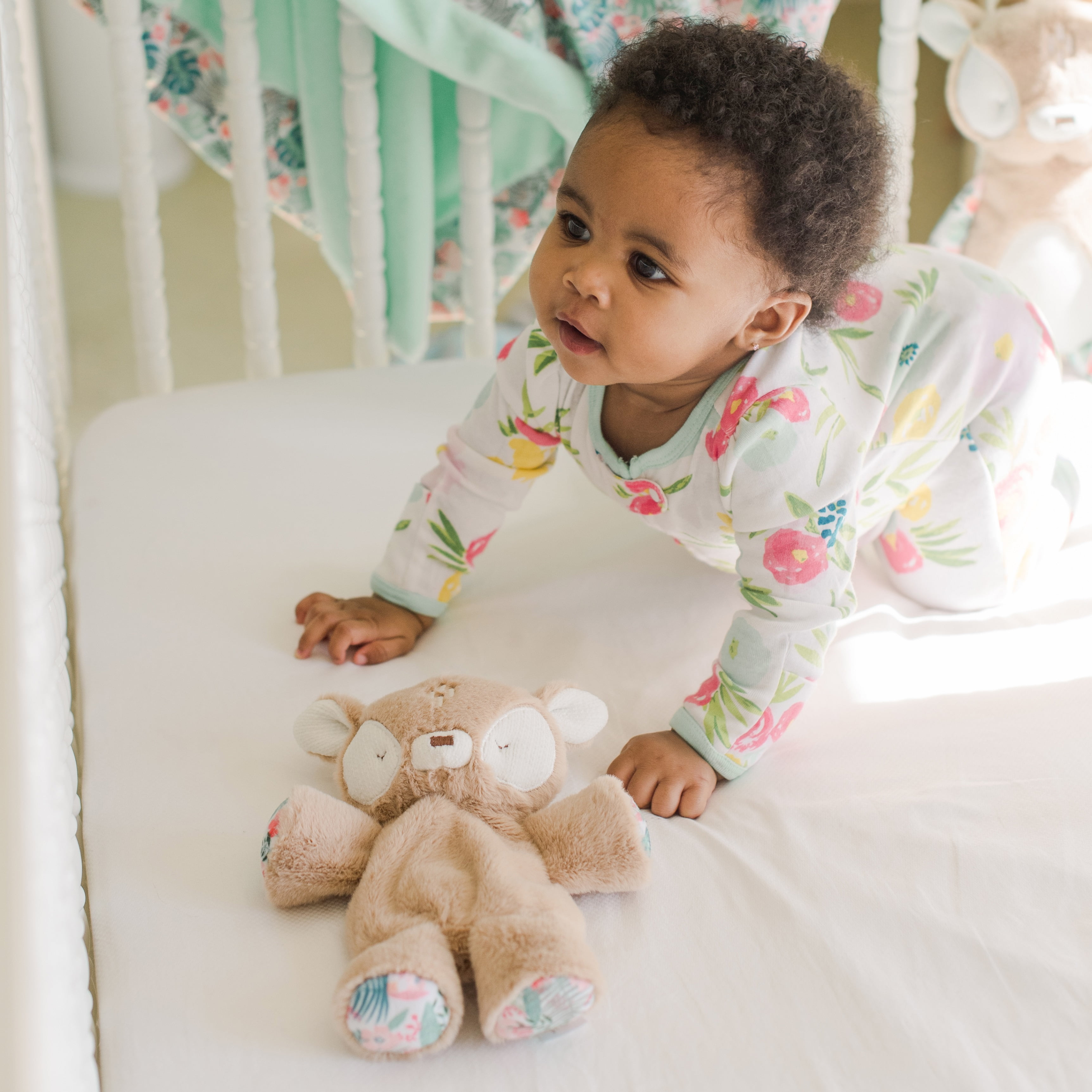 Animal Adventure® | Little Daydreamers™ | Enchanted Forest Floral Collection | 3-Piece Baby Gift Seteer Unkie, Floral Print Blanket