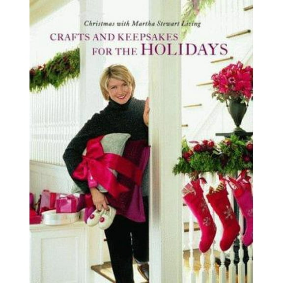 Pre-Owned Crafts and Keepsakes for the Holidays: Christmas with Martha Stewart Living (Paperback) 0609804405 9780609804407