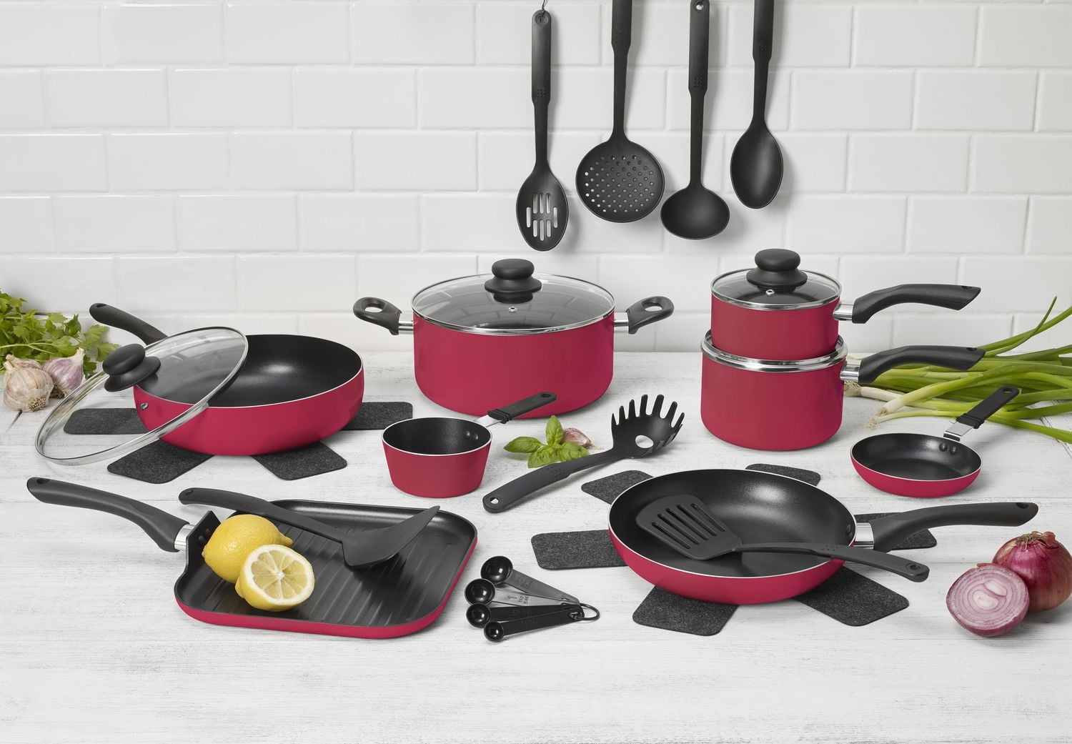 Starbasix 25-Piece Non-Stick Cookware Set – Magenta - Walmart.ca