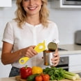 thumbnail image 4 of Abrelatas manual con mango ergonómico, estructura metálica resistente, abre latas y botellas sin esfuerzo, compacto para cocina, hogar y restaurante, 4 of 7