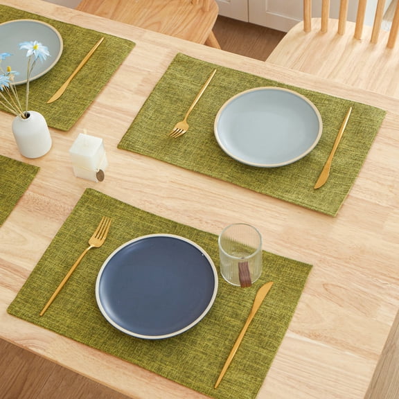 Placemats Set of 4, Double Layer Cloth Fabric Heat Resistant Place Mat, Washable Reversible Rectangle Dining Table Mats, Linen Style Green, 12"x18"