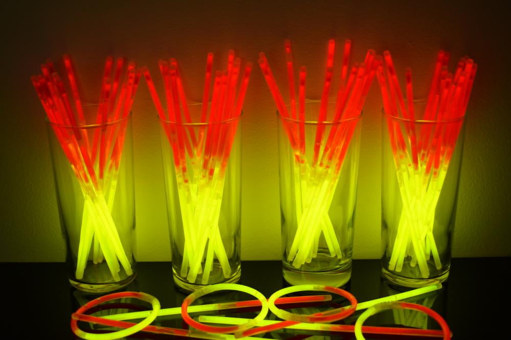 DirectGlow 200ct Bicolor Red/Yellow Glow Stick Bracelets Glow in The