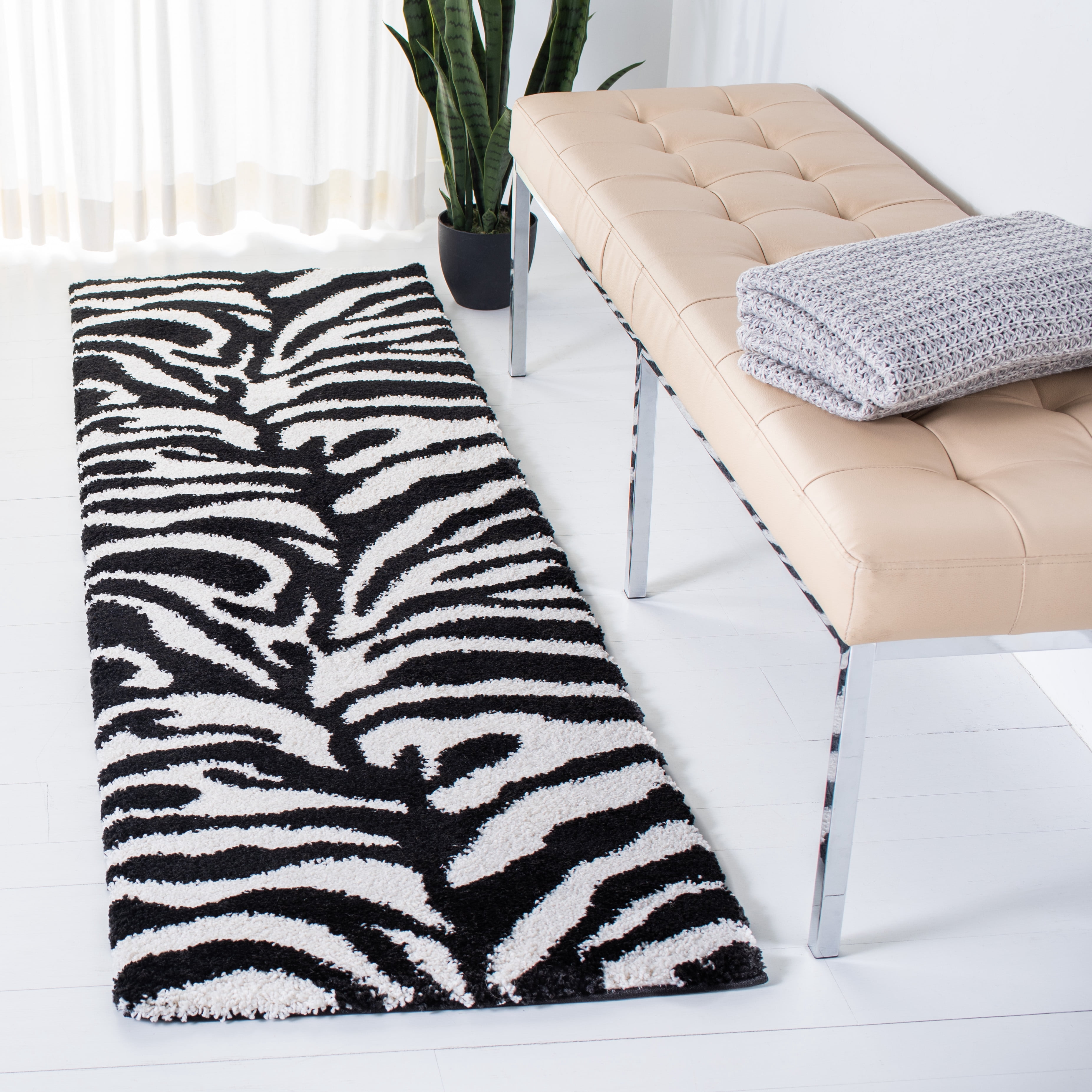 SAFAVIEH Florida Eleanor Animal Shag Runner Rug, Ivory/Black, 2'3" x 19'