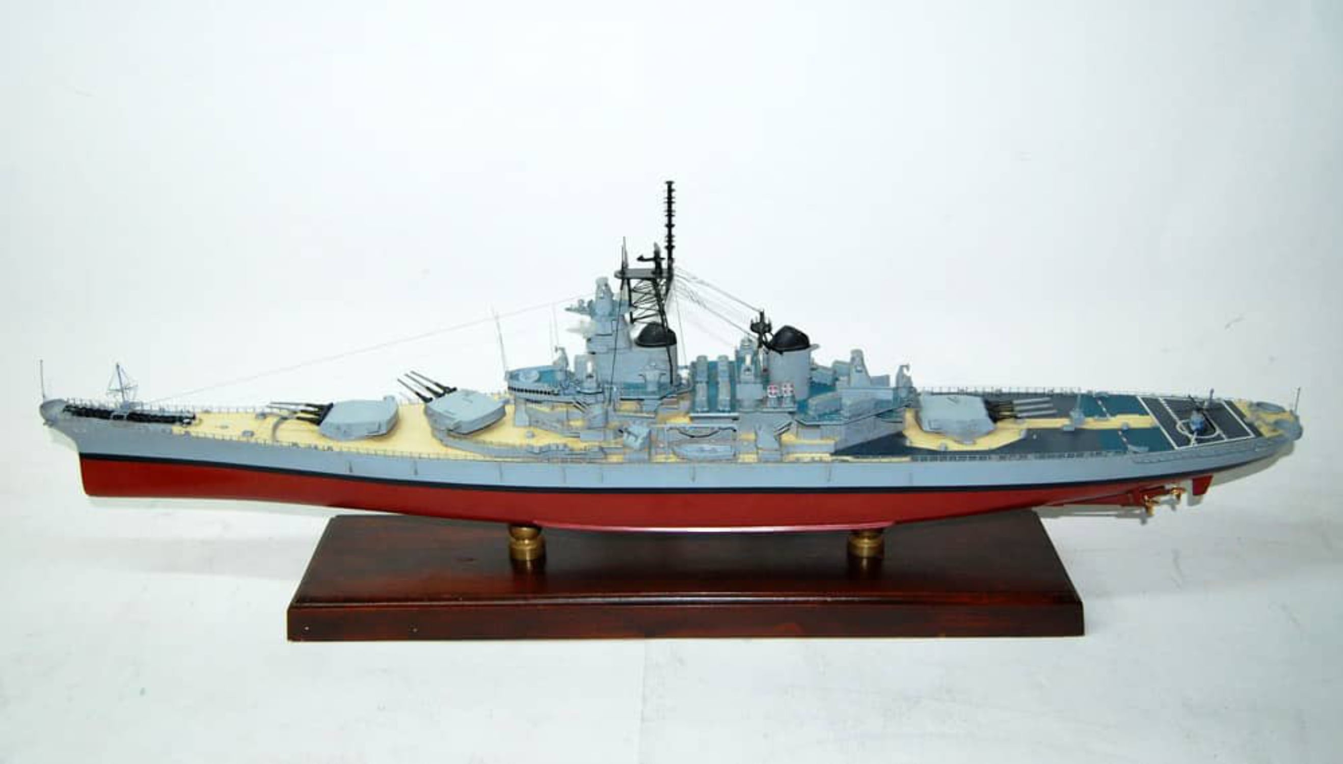 USS New Jersey (BB62) Battleship Model,Navy,Scale Model,Mahogany,Iowa