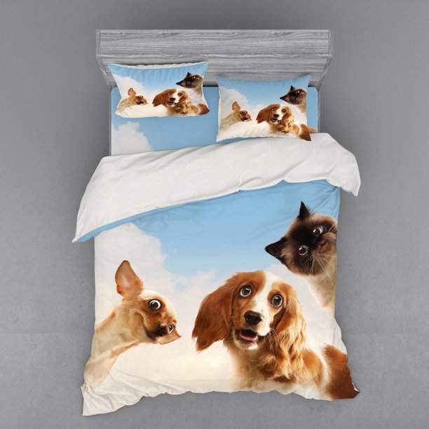 Funny Duvet Cover Set, Cat and Dogs Domestic Home Pets Friends Hilarious Expressions Sky Clouds