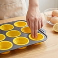 thumbnail image 3 of Bandeja Para Hornear Molde de silicona de 12 cavidades para hornear muffins y cupcakes,antiadherente y fácil de limpiar (amarillo,1 pieza). Rkxzt, 3 of 9