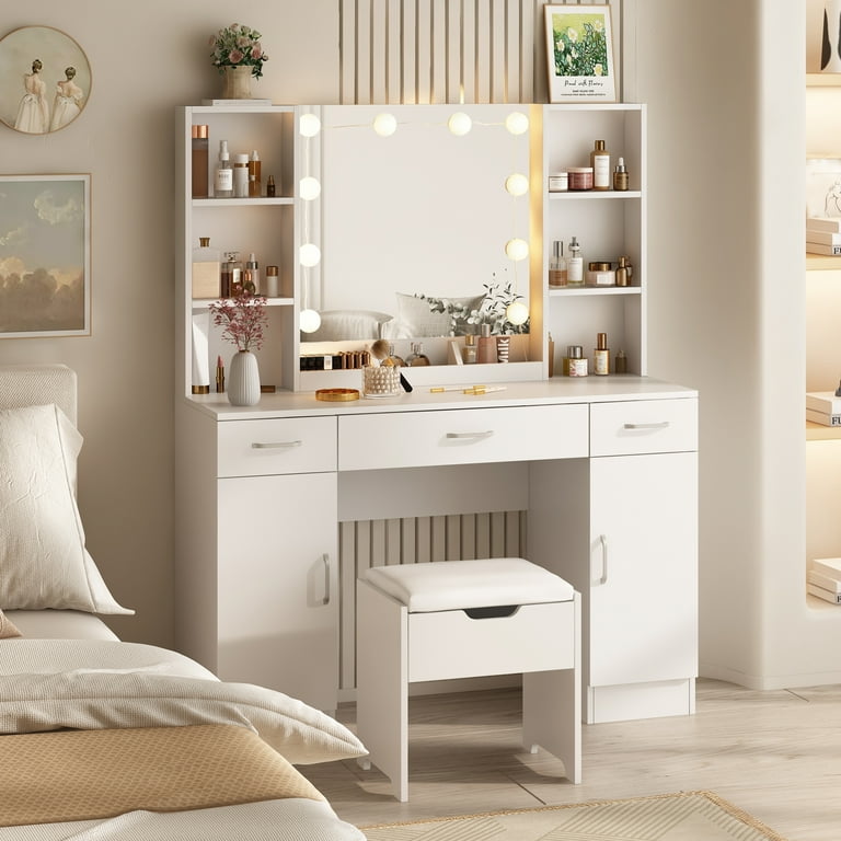 Bedroom & Vanity Set Bedroom & Vanity Set
