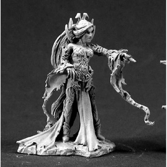 Dark Elf Queen Shaeress Nashanneth Miniature 25mm Heroic Scale Dark Heaven Legends Reaper Miniatures