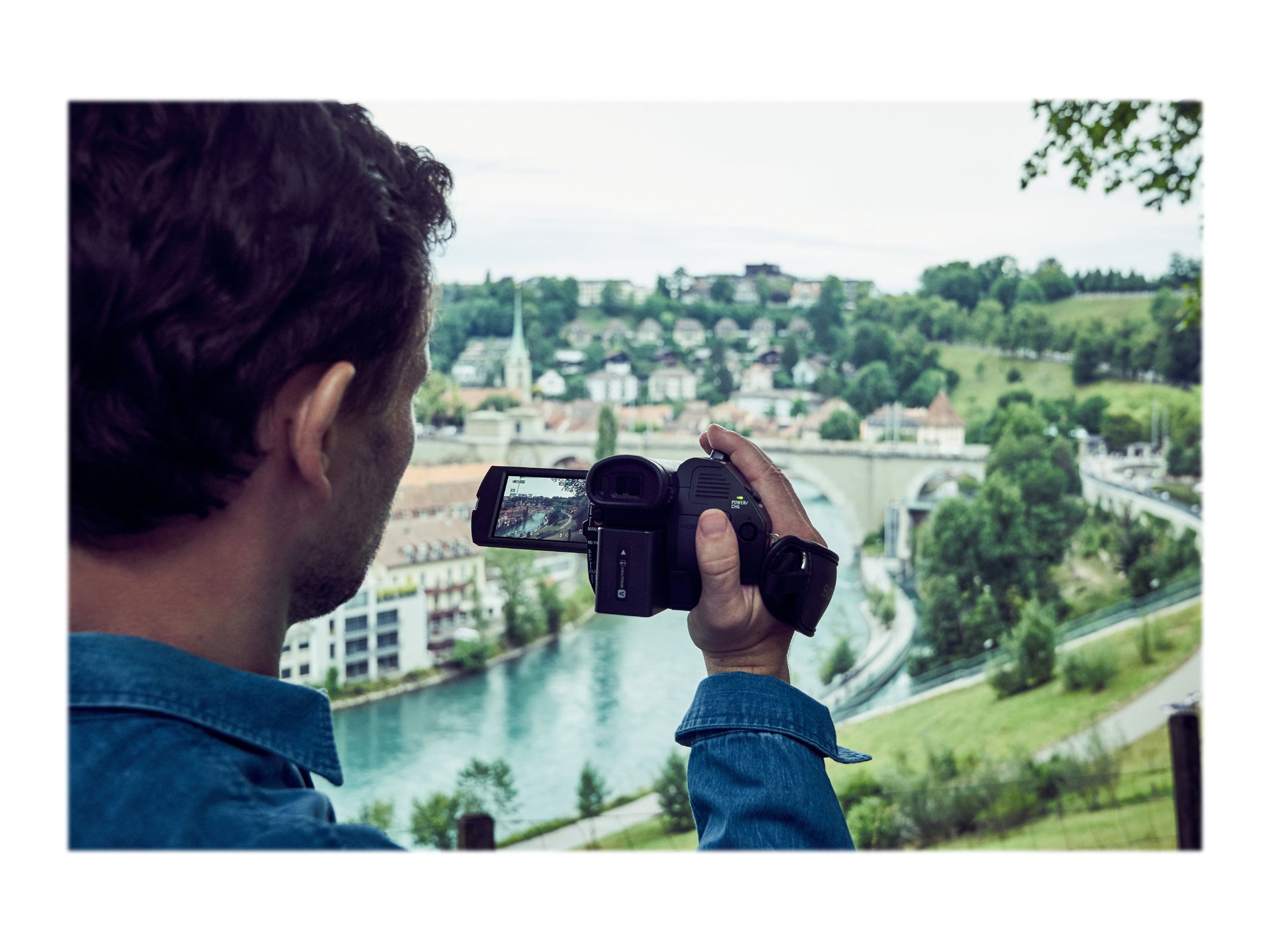 Sony FDR-AX700/B 4K HDR Videography Camcorder for Content Sony FDR-AX700/B 4K HDR Videography Camcorder for Content