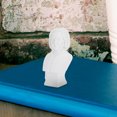thumbnail image 1 of HEALEEP Busto Pequeño De Resina Con Para De Oficina Y Hogar, 1 of 8