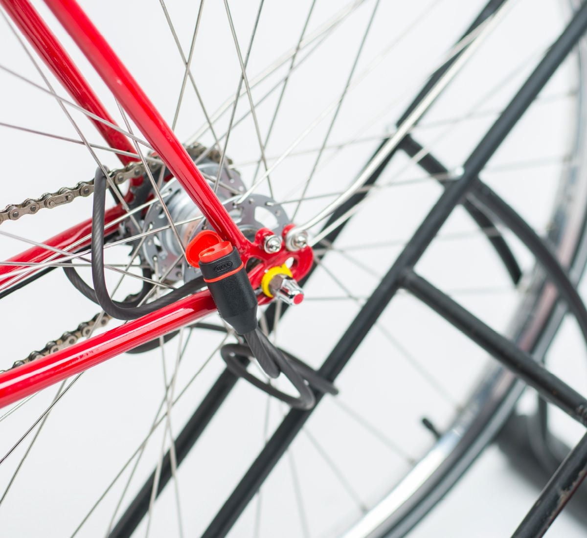 Bell Sports Ballistic 410 Key Cable Lock, 6 ft braided steel cable