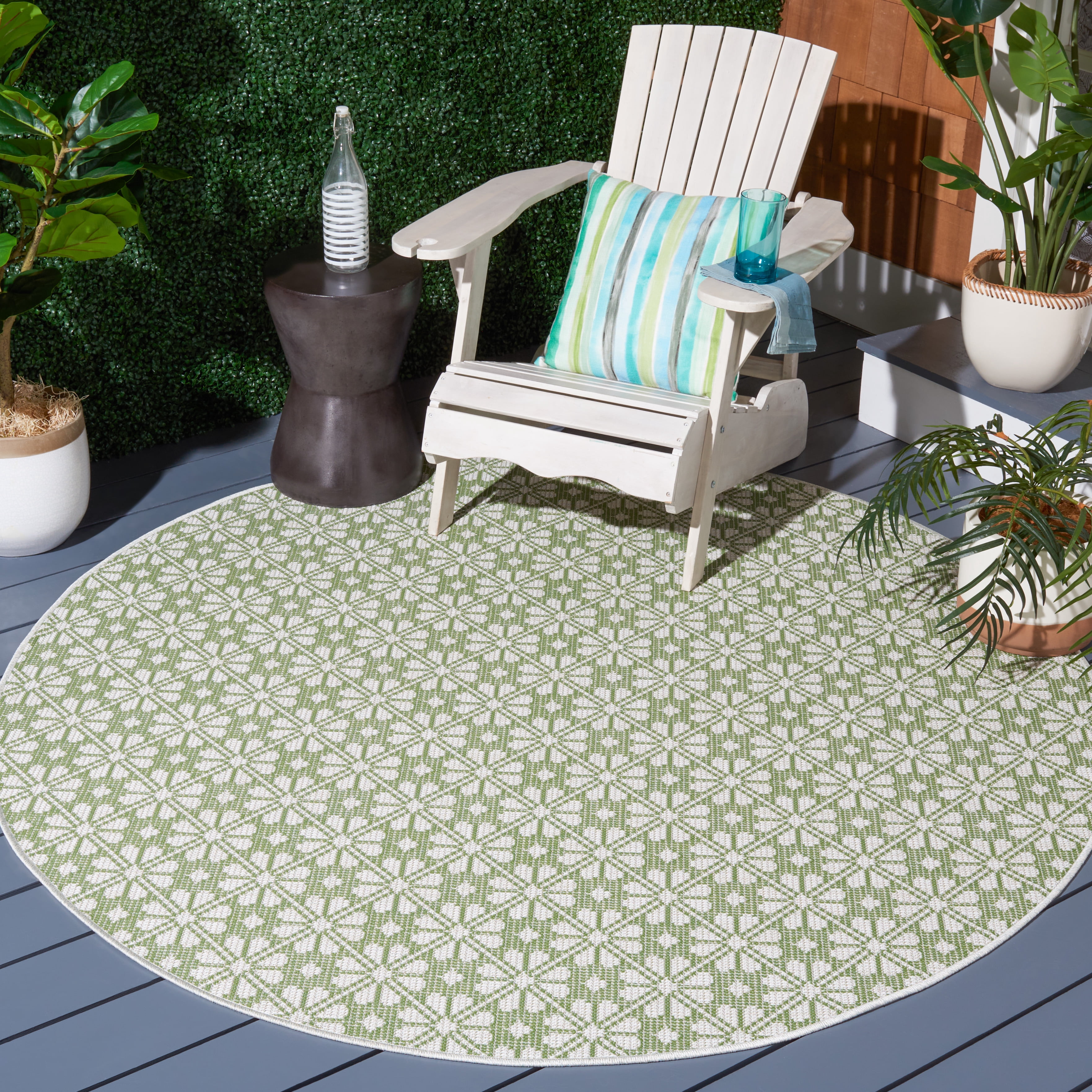 SAFAVIEH Martha Stewart Hampton Diamond Indoor/Outdoor Area Rug, Green/Ivory, 6'5" x 6'5" Round