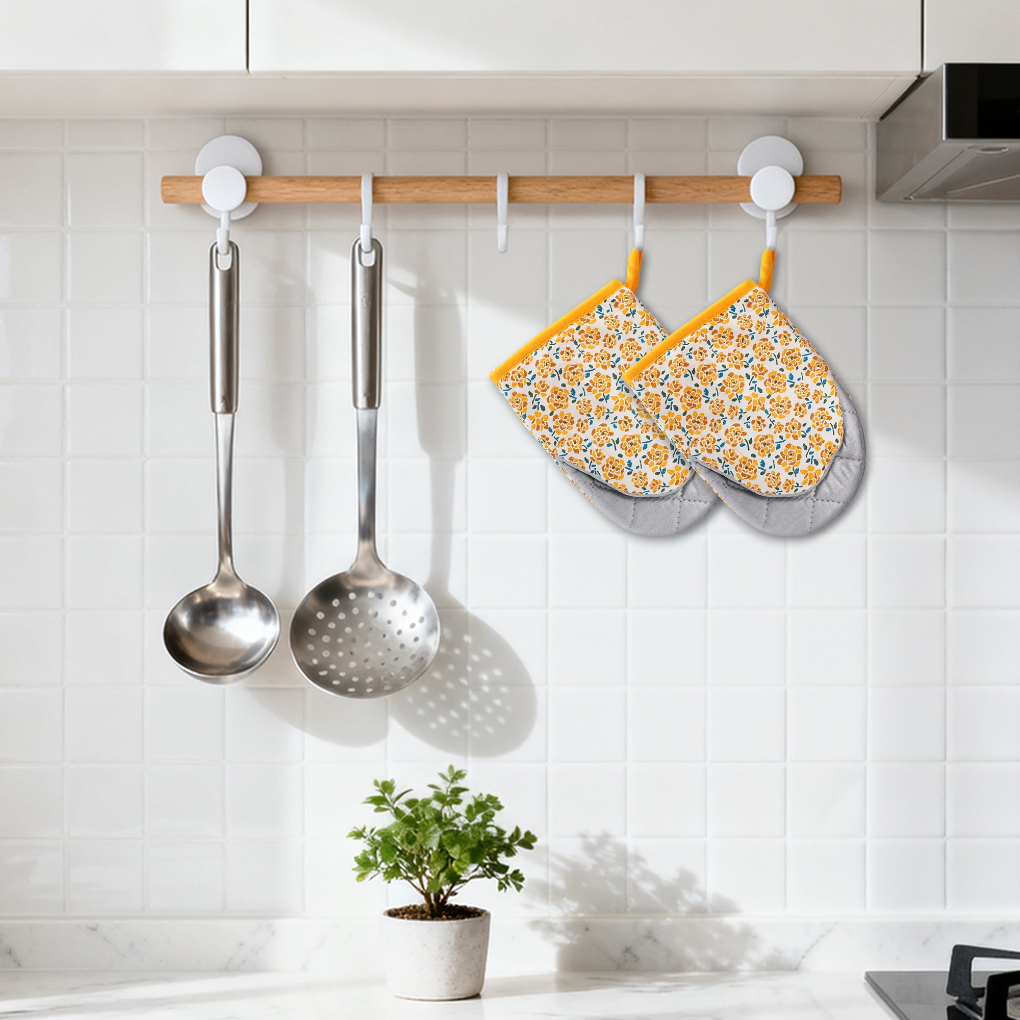 Unique Bargains Oven Mitts Pot Holders Heat Resistant Kitchen Glove Yellow 7.1x5.5inch