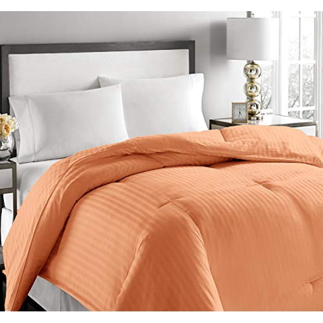 Blue Ridge Home Fashions Couette en Duvet Surdimensionnée Gaufrée en Microfibre, Très Grand Lit, Corail