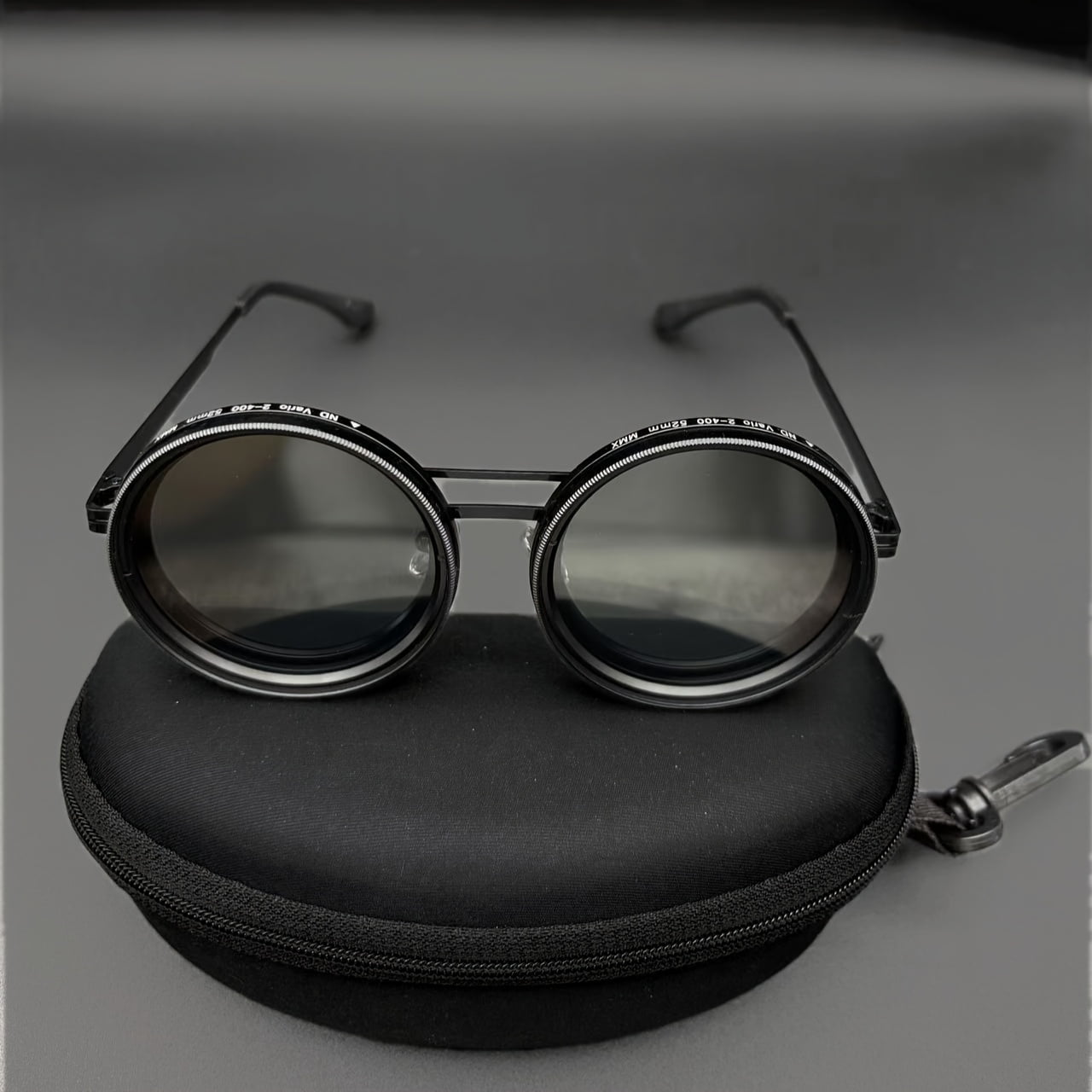 Retro Leica-style Rotating Fashion Glasses