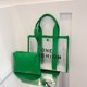 thumbnail image 1 of Bolso de hombro Wdftyju para mujer de viaje transparente de PVC con billetera verde, 1 of 6