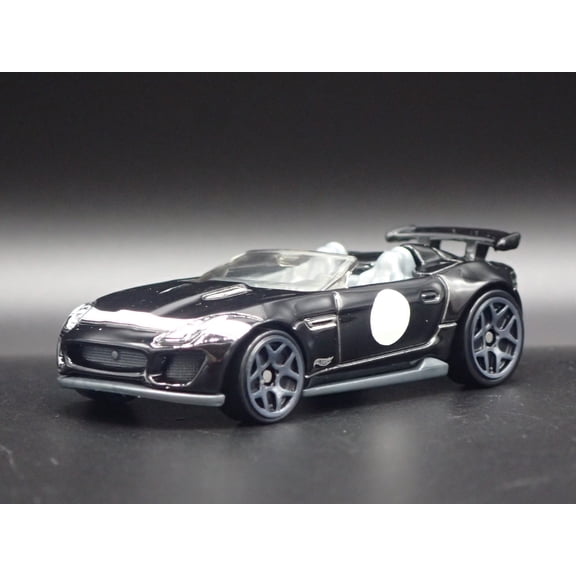 Open Box 2015-2016 JAGUAR F-TYPE PROJECT 7 BLACK 1:64 SCALE DIORAMA DIECAST MODEL CAR