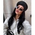 thumbnail image 2 of Gafas de sol TYA Retro Rectangulares Y2k Doradas para Mujeres Negras, 2 of 9