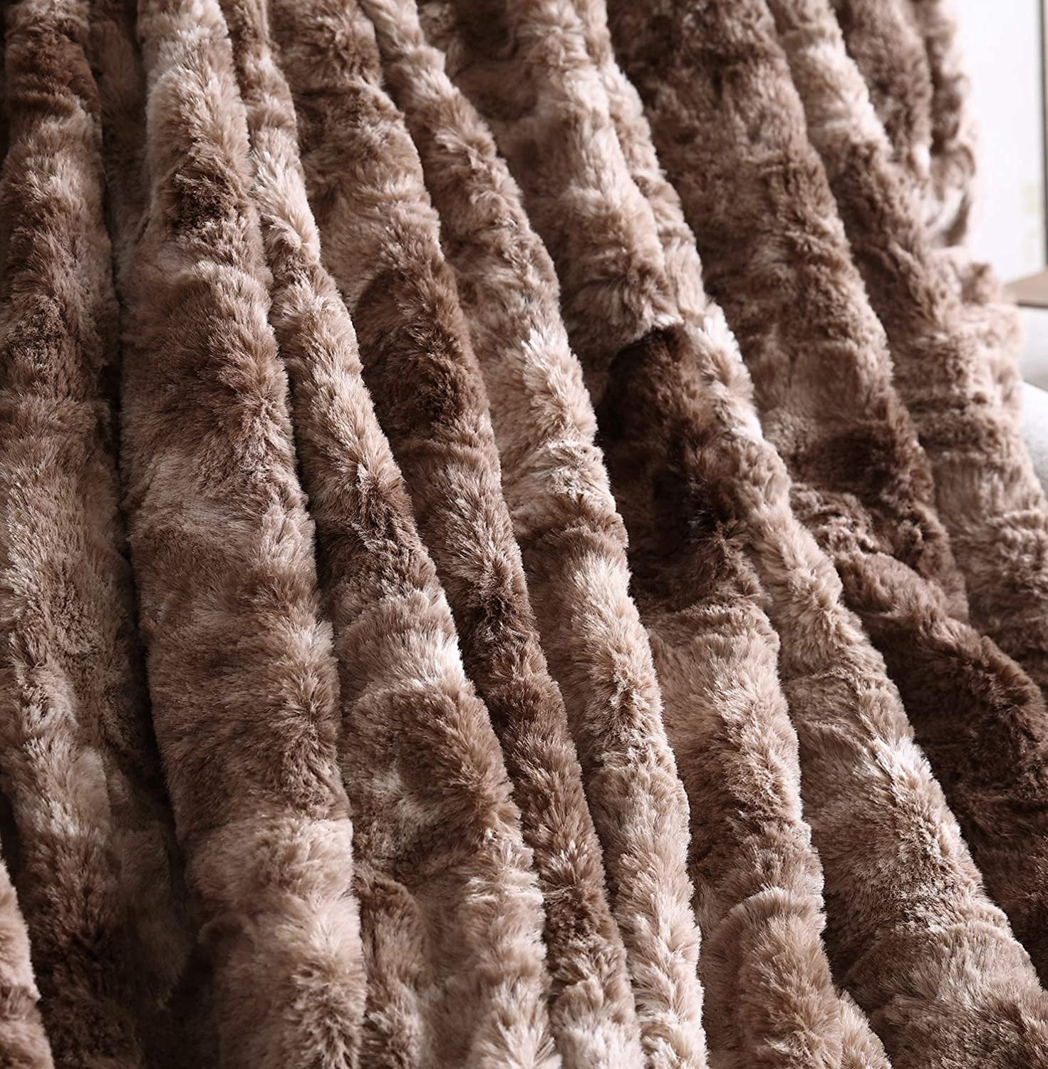Chezmoi Collection Brown Blanket Faux Wolf Fur Sherpa Throw Blanket 50" x 65"