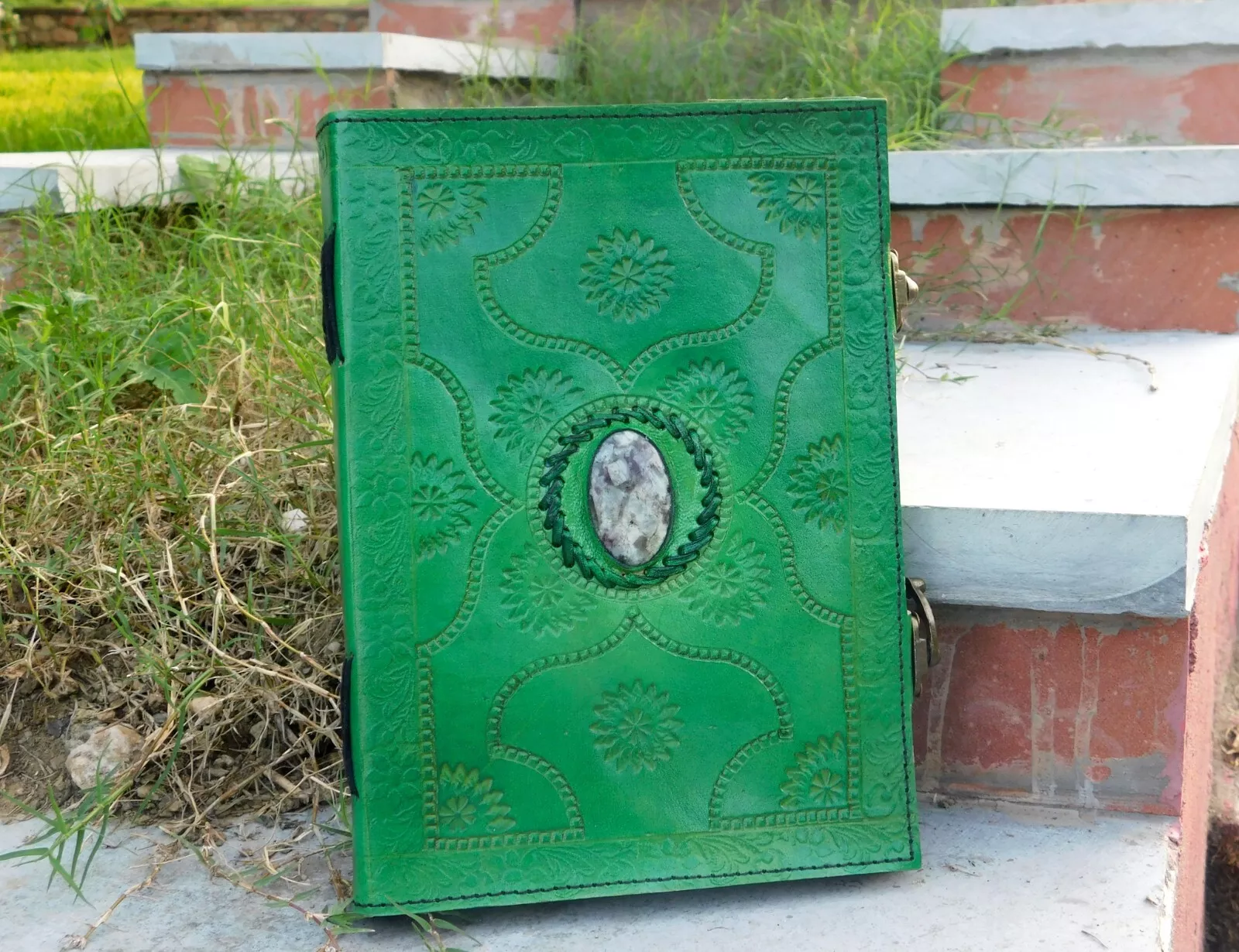 Handcrafted Embossed Design Vintage Leather Bound Journal Agate Stone Green Diary Blank Notebook For Men & Women