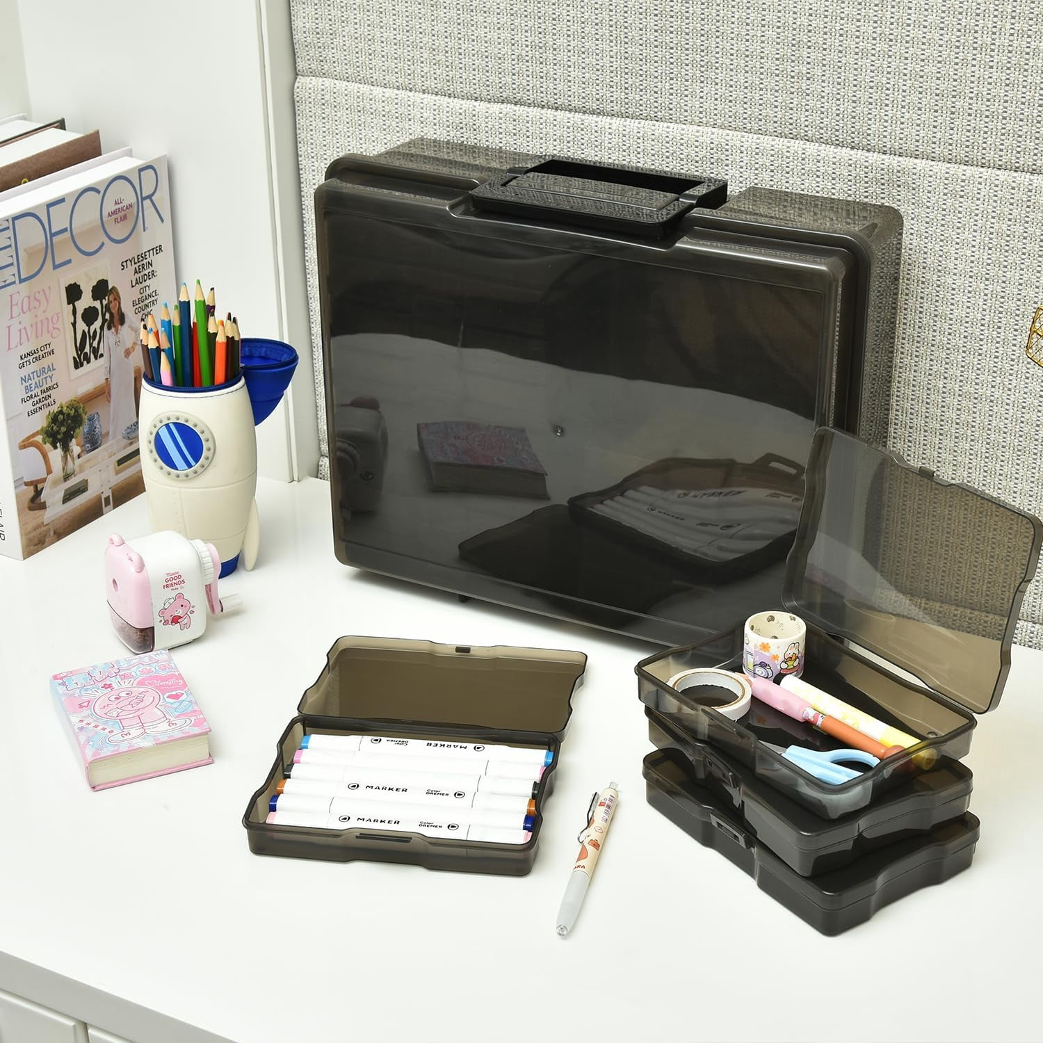 Photo Storage Box with 16 Inner 4" x 6" Photo Case, Portable Storage Organizer with Handle Craft Keeper for Picture, Stickers, Stamps, Screws, Hair Clips, Black