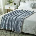 thumbnail image 3 of Cozy Tyme T173-20LBC-UE Couverture en Flanelle Réversible Sherpa 50 x 60 Po, Bleu Clair, 3 of 7