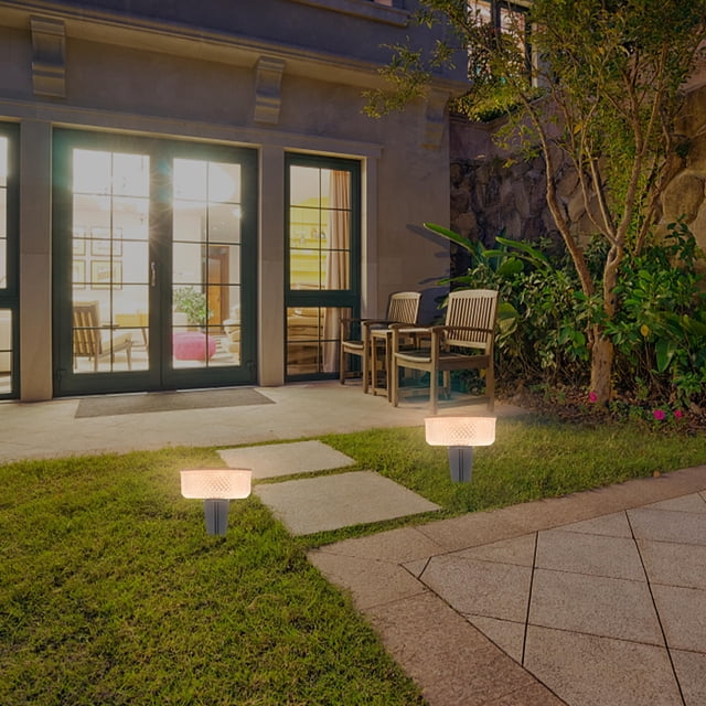 FESTFENDS Black Solar Garden Lights with High Efficient Panel and Battery for Home Use 6 LEDs