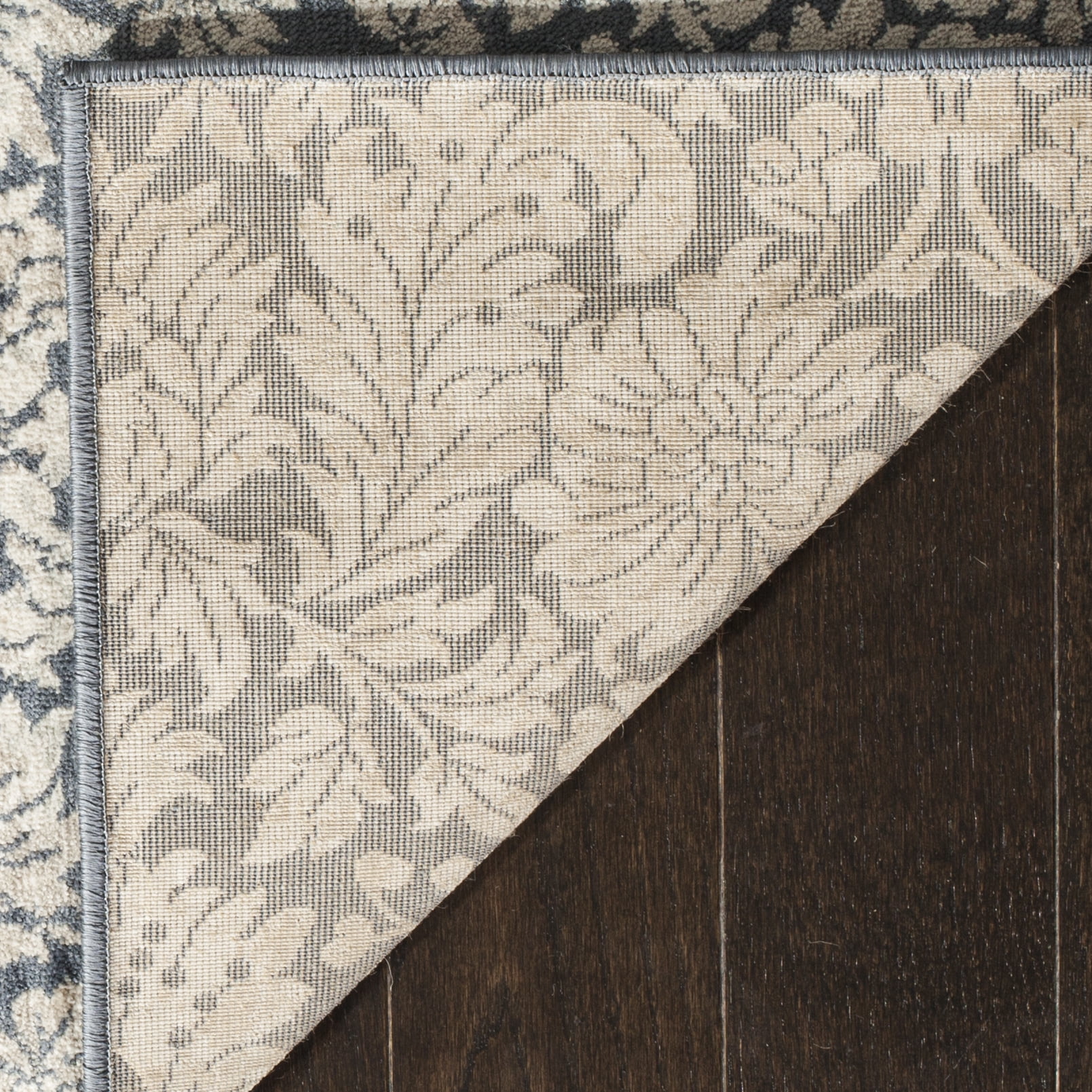 SAFAVIEH Vintage Wilford Damask Area Rug, Navy/Cream, 5'1" x 7'7"