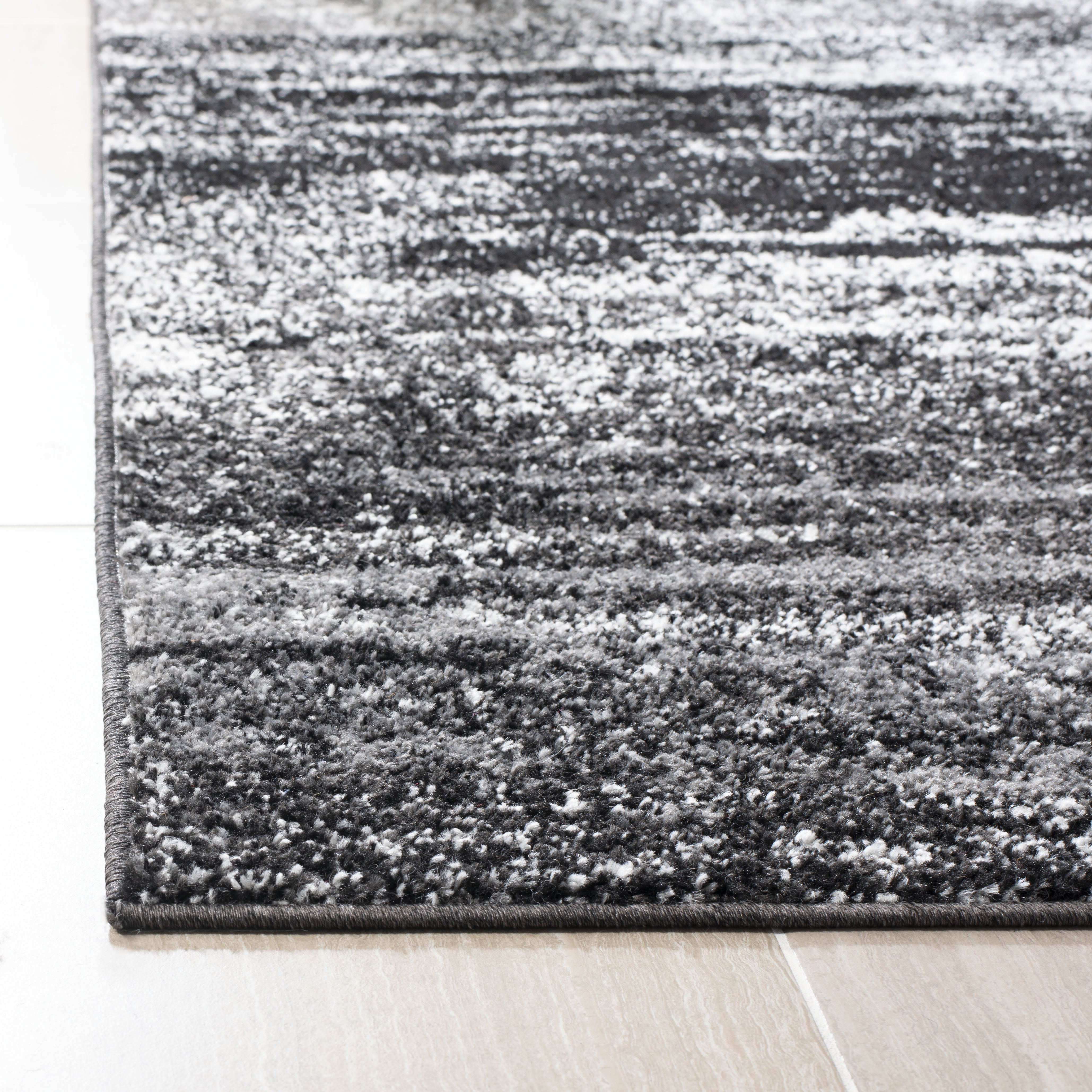 Safavieh Adirondack Rudyard Abstract Ombre Area Rug, Silver/Black, 6' x 8'