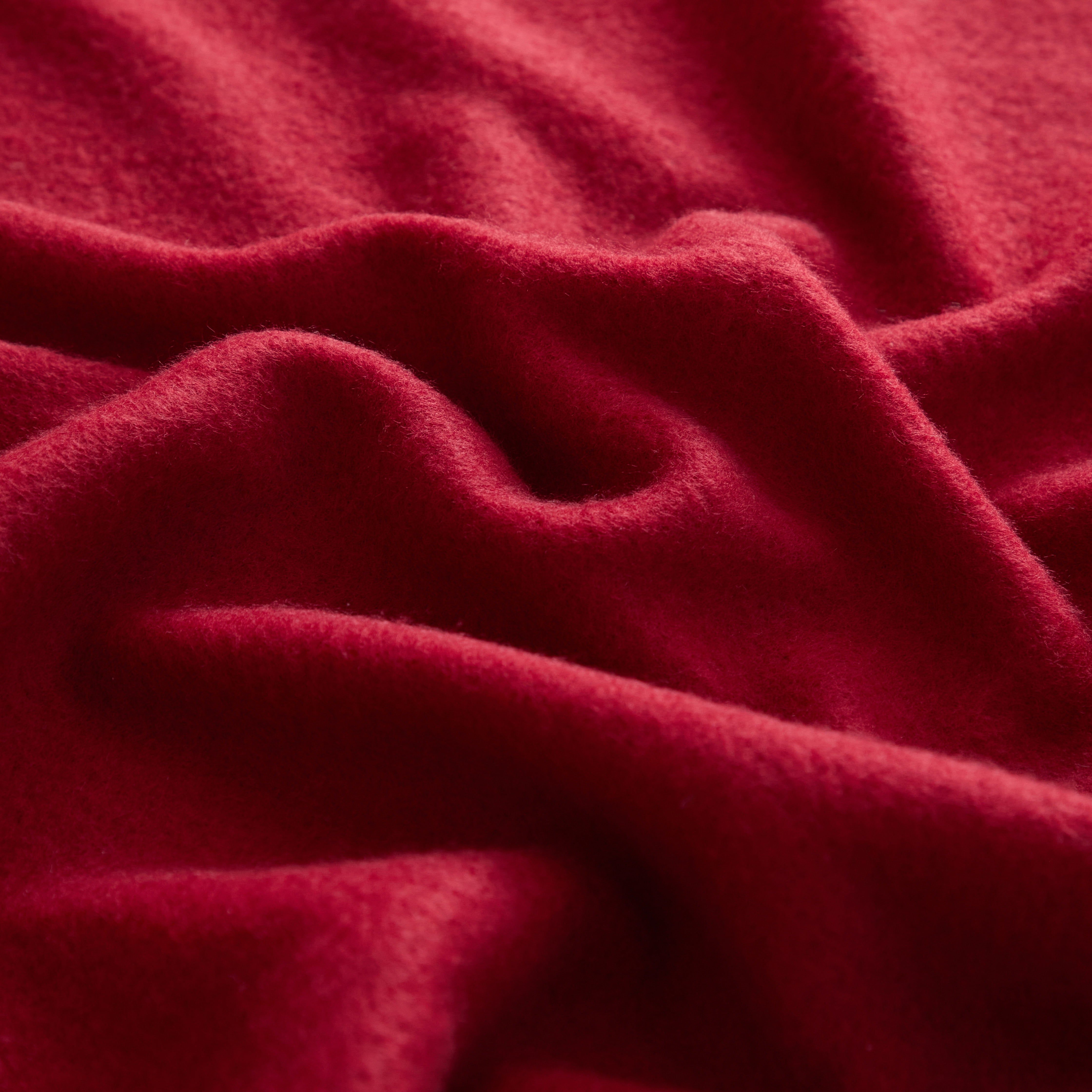Mainstays Red Cozy Fleece Throw Blanket 50" x 60"