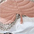 thumbnail image 3 of XINQIHANG Couverture Décorative en Forme de Feuilles 3D pour Animaux de Compagnie, Coussin de Lit pour Chien, Matelas Réversible en Coton avec Design de Feuille Verte, Maison (Couleur : Rose(47 * 43 Po/120 110cm)), 3 of 7