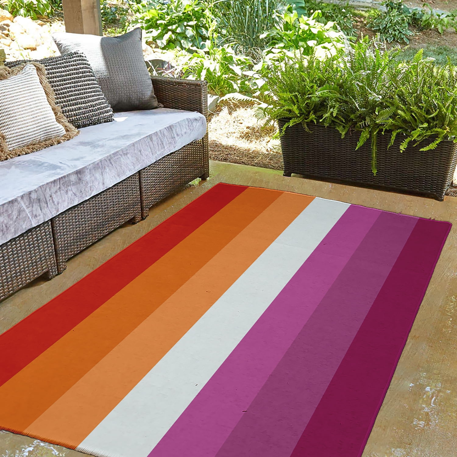 Simply Daisy 3' x 5' Inclusive Lesbian Inclusive Lesbian Chenille Indoor/Outdoor Rug