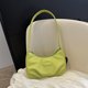thumbnail image 1 of Bolsos Hobo para mujer Bolsos de moda ligeros Bolso de mano sólido (Verde) Likrtyny Para Estrenar, 1 of 6