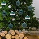 thumbnail image 4 of Adorno Navideño de Terciopelo con Incrustaciones | Adorno Colgante para Árbol con Brillo | 8 Cm (3,15 Pulgadas) de Diámetro | Opciones: Azul, Rojo, Verde y Gris | Juego de 1 Pieza, 4 of 6
