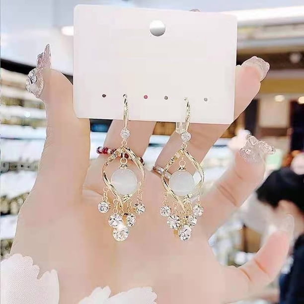 Fiudx Pendientes de Viento Frío, Diseño Único de Cadena Larga, Elegantes Joyas de Aleación de Aluminio, Cómodos para Orejas Sensibles, Un Gran Regalo para Cualquier Ocasión, Accesorio de Moda para Mu